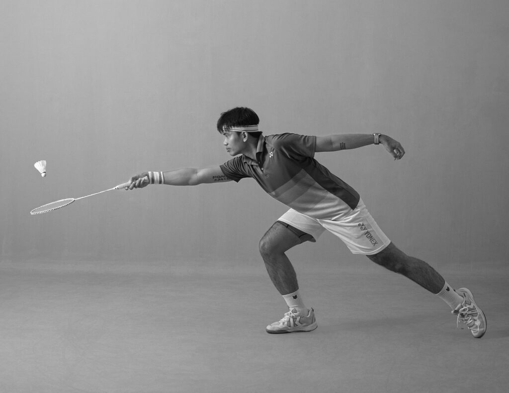 g1961043d805061ec0d970d974974e715b54b3edb485d28750ca25b11f82a757cc9e29cc43722dfe6c8498aa3a2e7f183865be2fcfcd9437f204bd30bf1b8934e 1280 9060826 racket, badminton, sport, game, play, athlete, competition, black and white